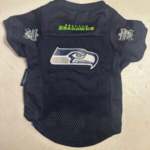 Hunter Seattle Seahawks dog jersey
